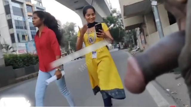 Guy Flash Cock Infront Of College Girls Leak Online